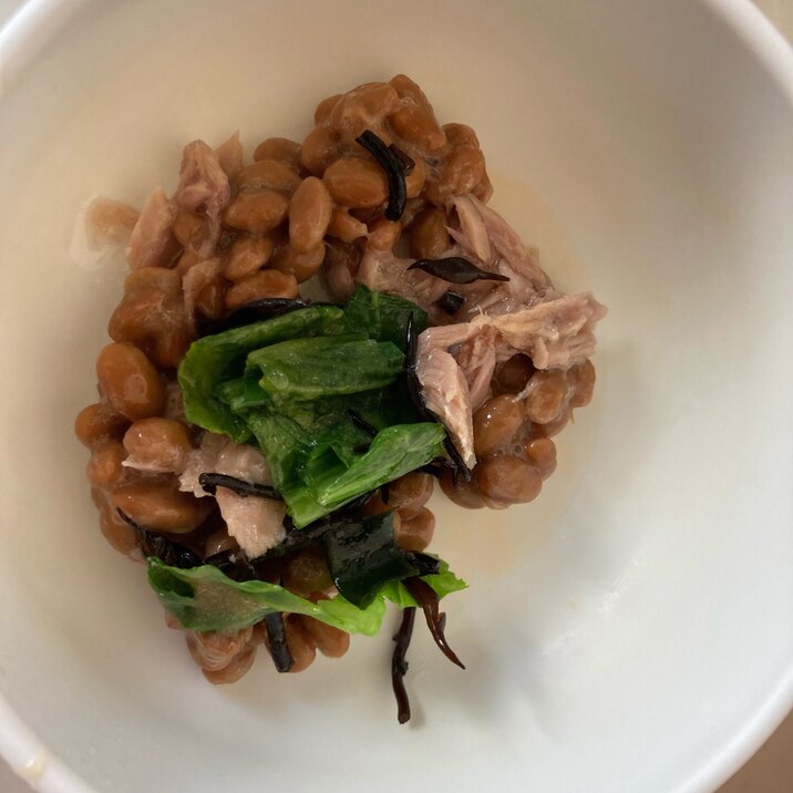 離乳食＾＾　シーチキンと小松菜の納豆和え